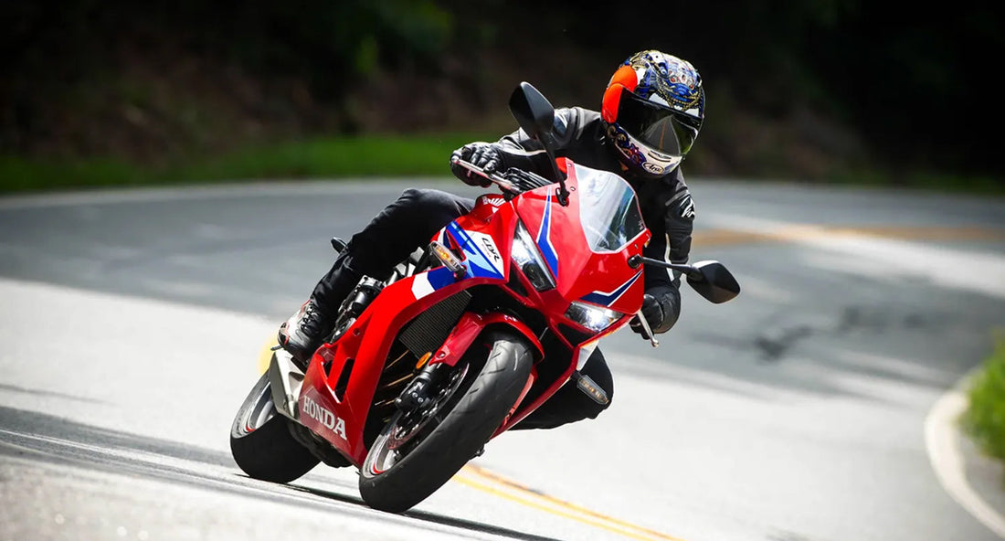 ホンダ「E-Clutch」搭載のCBR650R／CB650Rが登場！未来のクラッチ操作はもう始まっている？